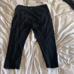 Lululemon Cropped Black Yoga Pants with Pockets